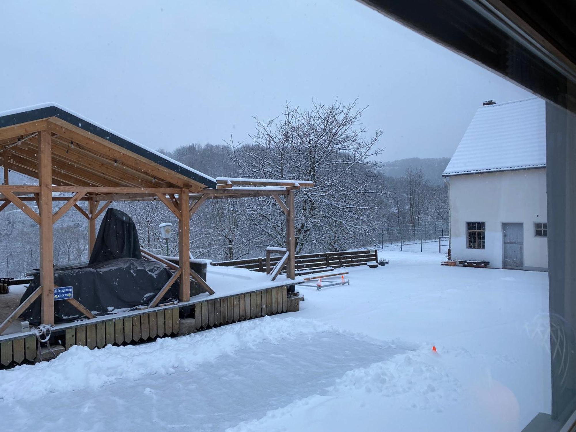 Sabine'S Gaestehaus Übereisenbach Exterior foto